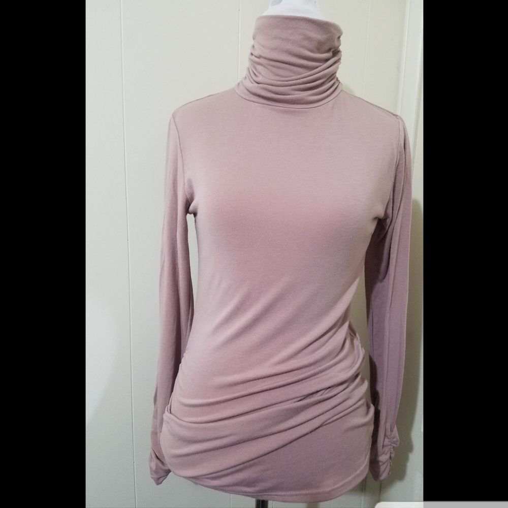Thyme & Honey rushed turtleneck